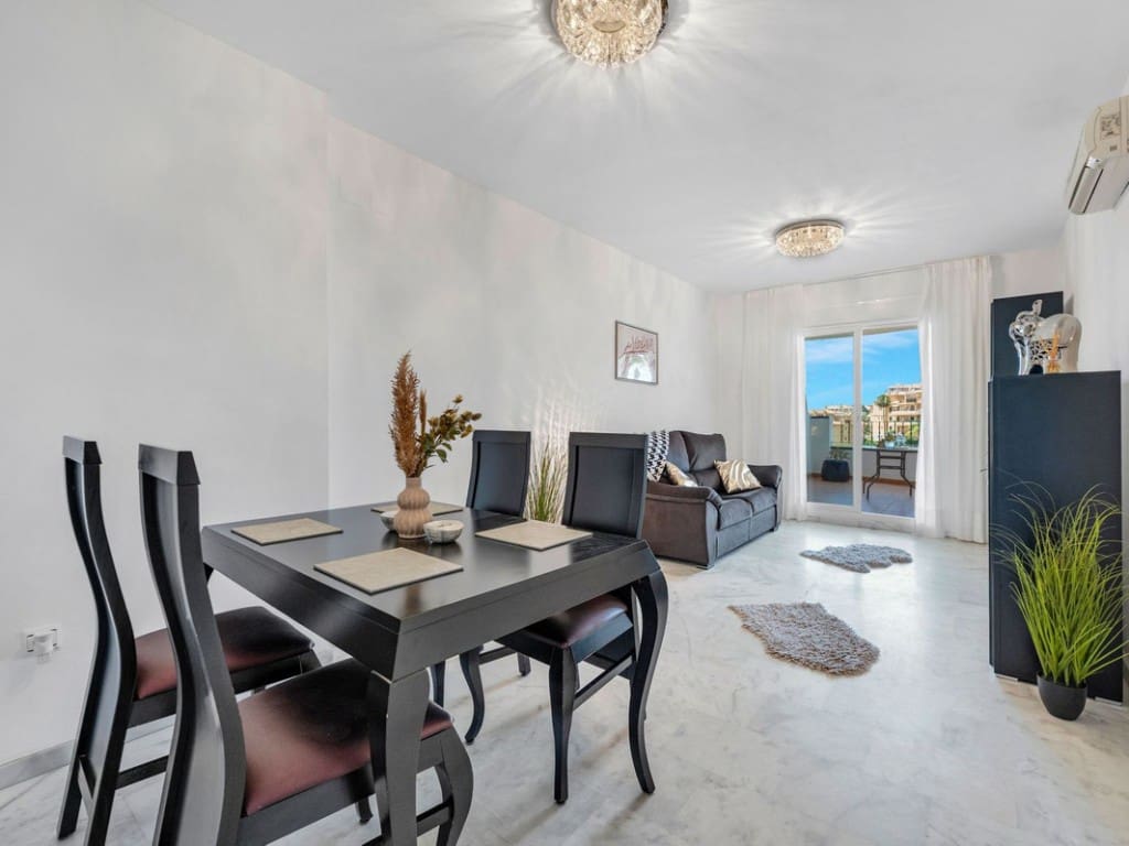 2 chambre Appartement à vendre à Riviera del Sol avec piscine garage - 319 000 € (Ref: 9098920)