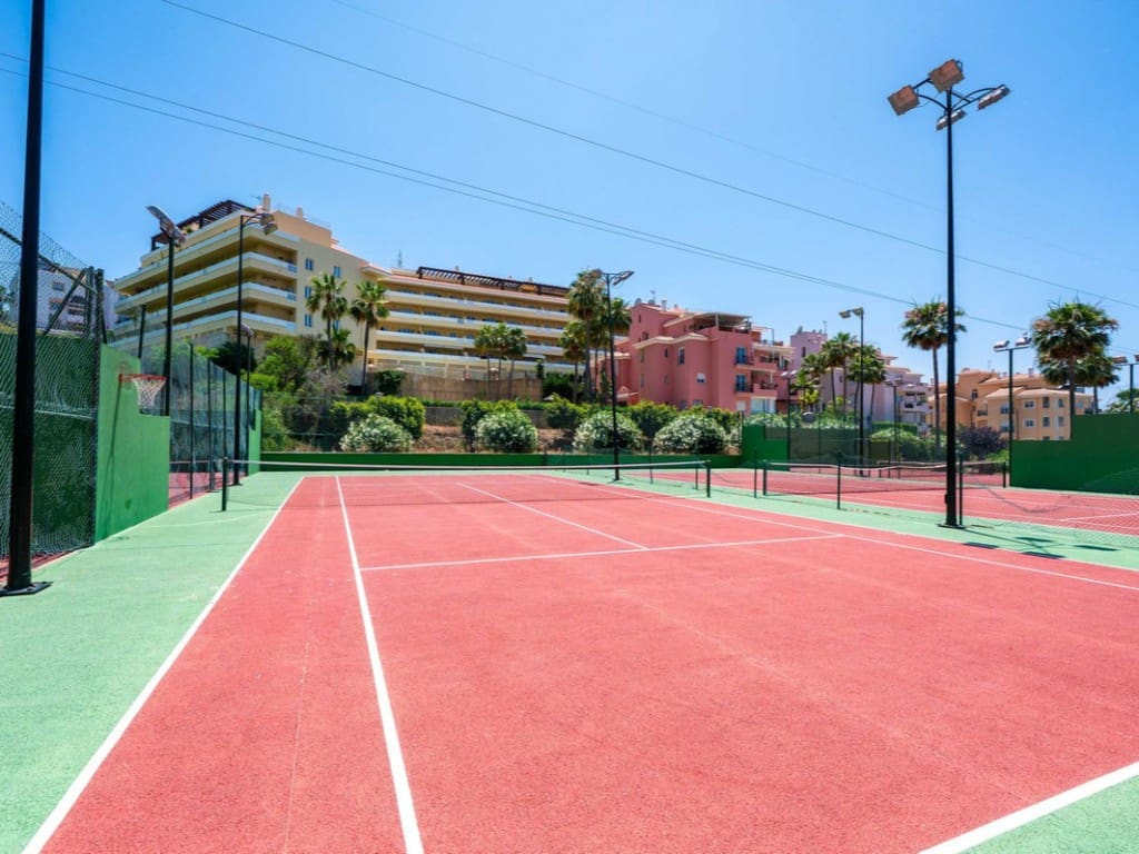 2 chambre Appartement à vendre à Riviera del Sol avec piscine garage - 319 000 € (Ref: 9098920)