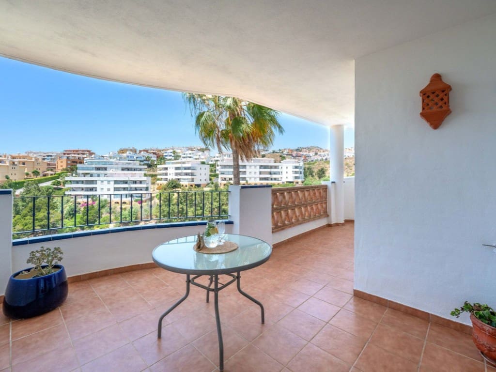 2 chambre Appartement à vendre à Riviera del Sol avec piscine garage - 319 000 € (Ref: 9098920)