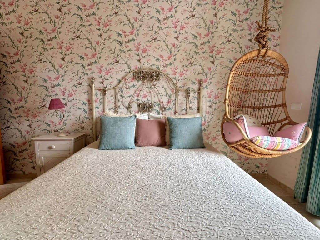 5 bedroom Villa for sale in San Pedro de Alcantara with pool garage - € 1,695,000 (Ref: 9106345)