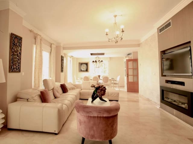 5 slaapkamer Villa te koop in San Pedro de Alcantara, Marbella met zwembad garage - € 1.695.000 (Ref: 9106345)