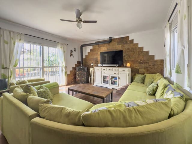 3 soverom Finca/Herregård til salgs i Tolox med svømmebasseng - € 375 000 (Ref: 9107092)