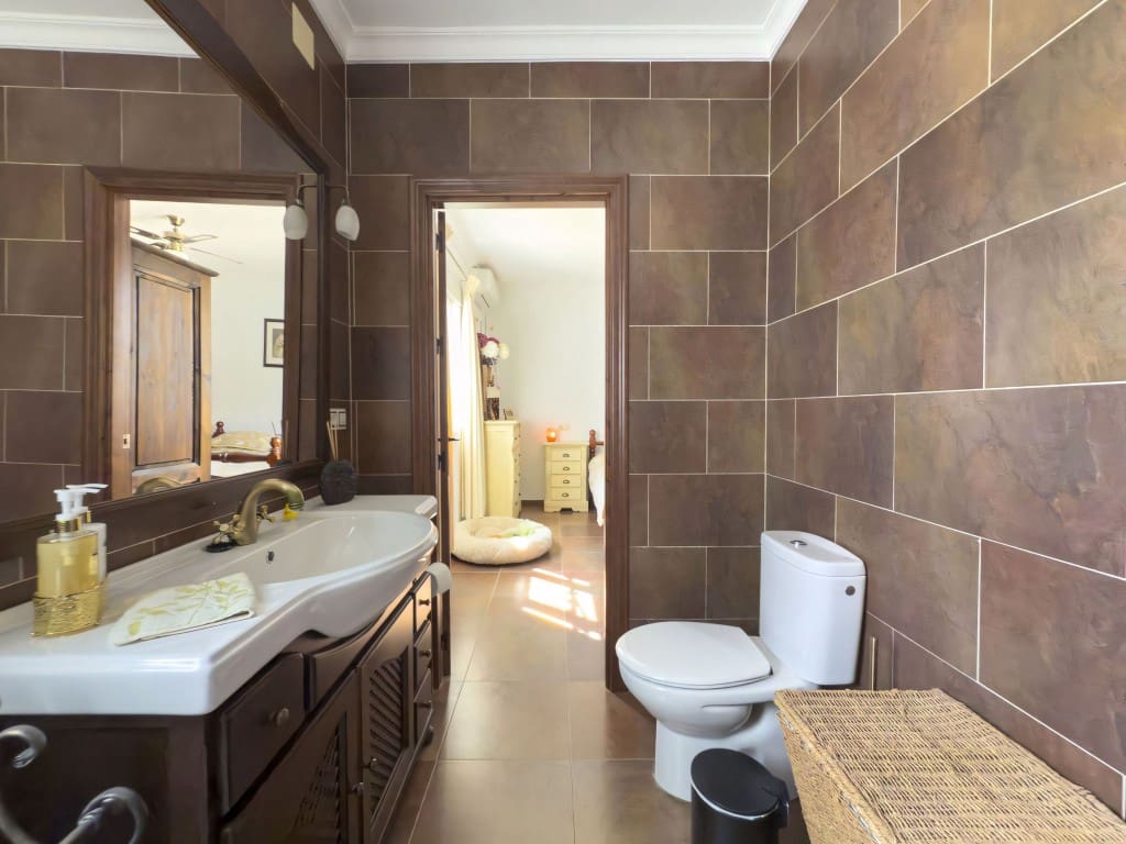 3 soveværelse Finca/Landehus til salg i Tolox med swimmingpool - € 375.000 (Ref: 9107092)