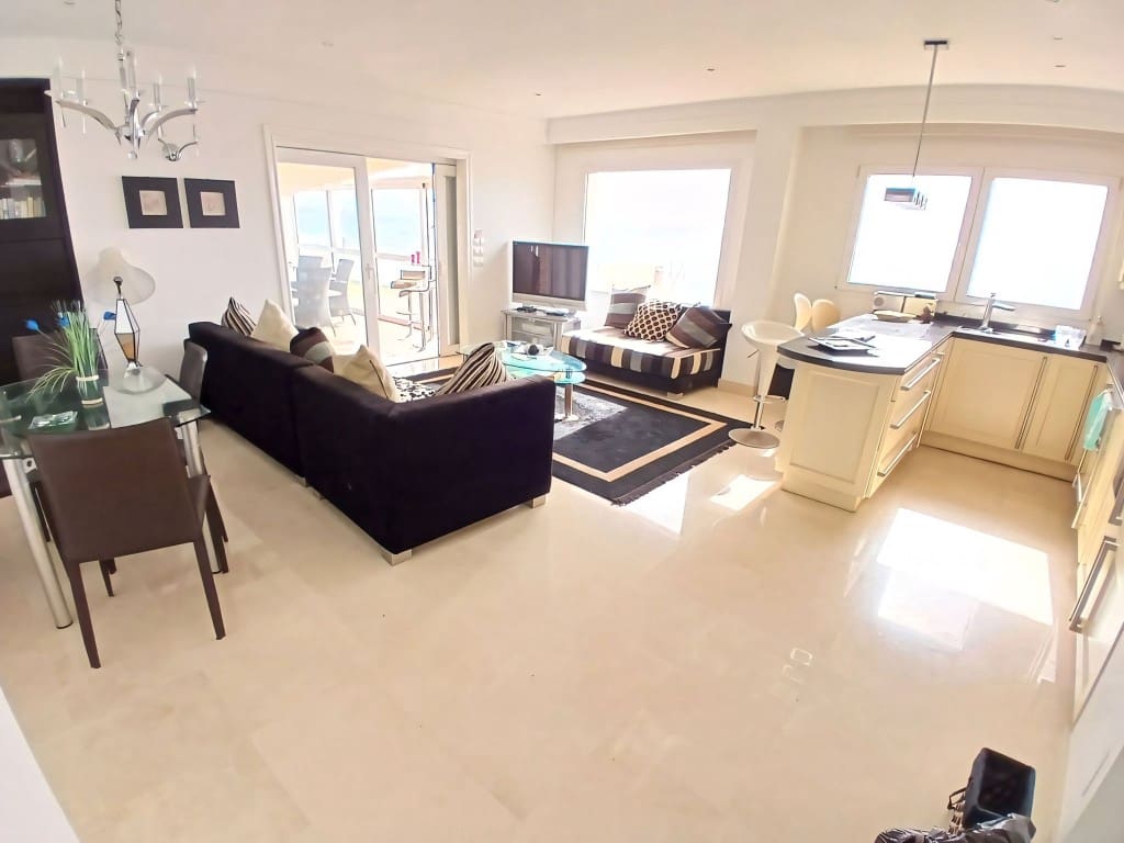 2 soveværelse Penthouse til salg i Fuengirola med swimmingpool - € 1.275.000 (Ref: 9108501)