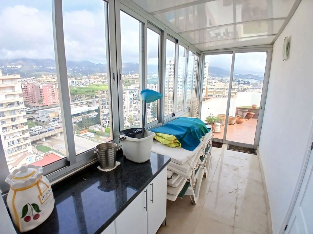 2 soveværelse Penthouse til salg i Fuengirola med swimmingpool - € 1.275.000 (Ref: 9108501)