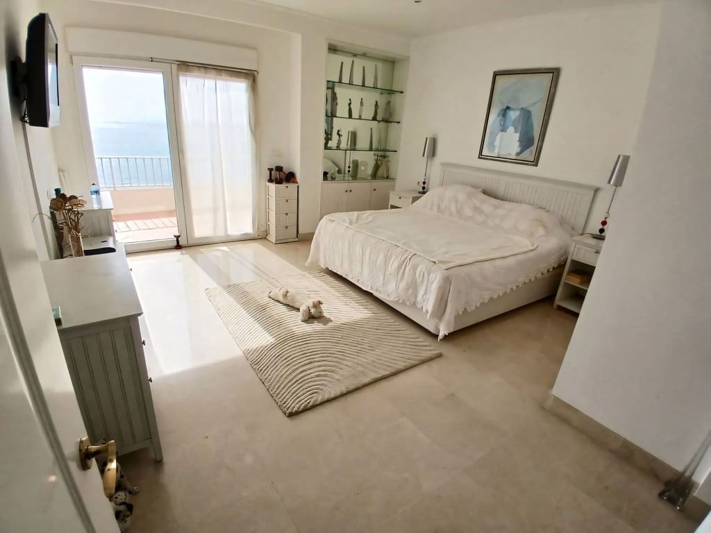 2 soveværelse Penthouse til salg i Fuengirola med swimmingpool - € 1.275.000 (Ref: 9108501)