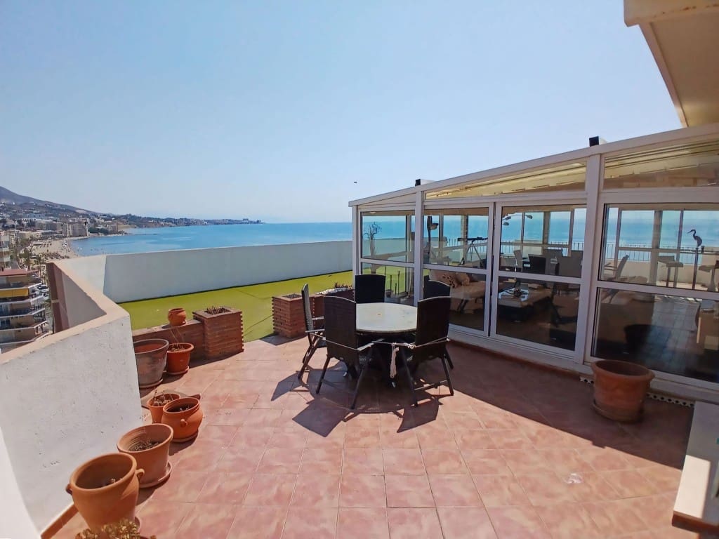 2 soveværelse Penthouse til salg i Fuengirola med swimmingpool - € 1.275.000 (Ref: 9108501)