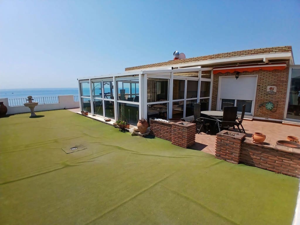 2 soveværelse Penthouse til salg i Fuengirola med swimmingpool - € 1.275.000 (Ref: 9108501)