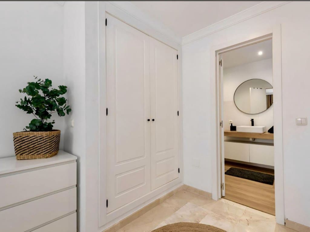 2 soveværelse Lejlighed til salg i Los Arqueros med swimmingpool garage - € 440.000 (Ref: 9111894)