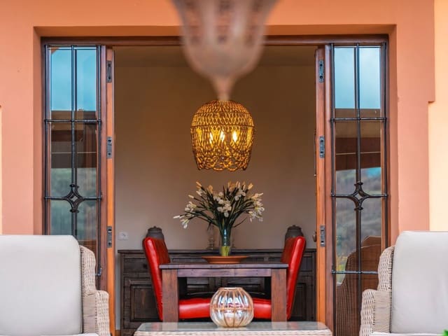 4 soverom Villa til salgs i Monda med svømmebasseng - € 945 000 (Ref: 9111895)