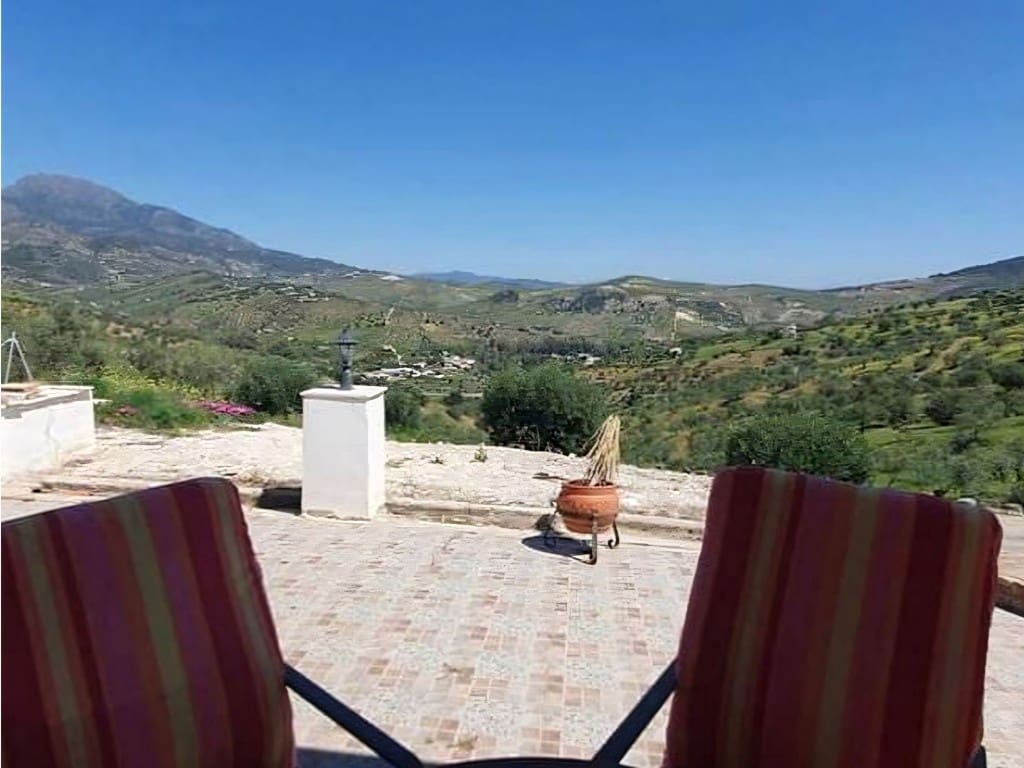 3 soveværelse Finca/Landehus til salg i Tolox med swimmingpool - € 290.000 (Ref: 9111896)