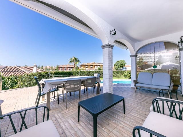 3 sypialnia Willa na sprzedaż w La Capellania, Benalmádena z basenem garażem - 975 000 € (Ref: 9113953)
