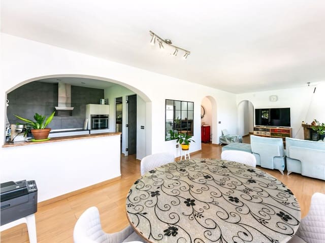 3 sypialnia Willa na sprzedaż w La Capellania, Benalmádena z basenem garażem - 975 000 € (Ref: 9113953)