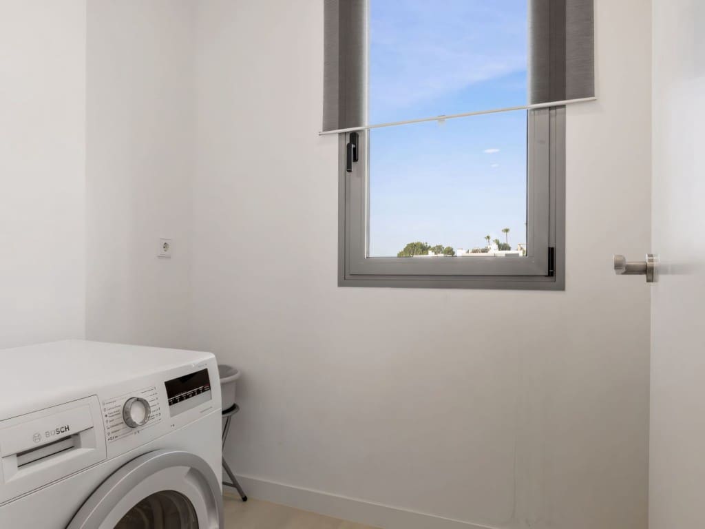 2 slaapkamer Penthouse te koop in New Golden Mile met zwembad garage - € 495.000 (Ref: 9115911)