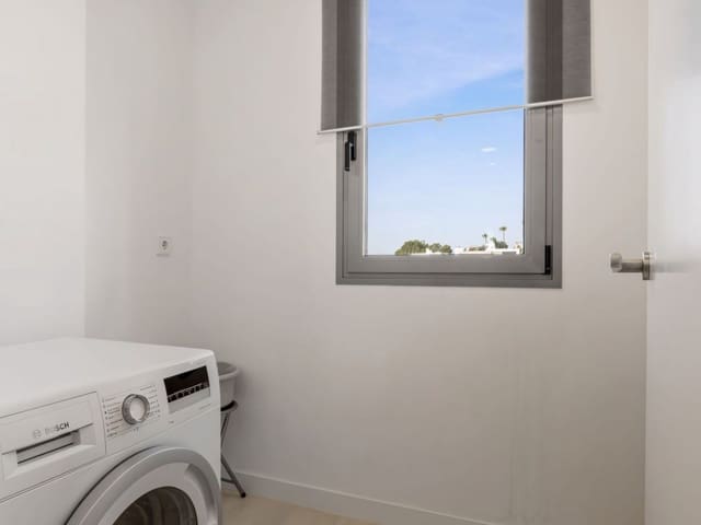 2 makuuhuone Kattohuoneisto myytävänä paikassa Selwo, Estepona mukana uima-altaan 
autotalli - 495 000 € (Ref: 9115911)