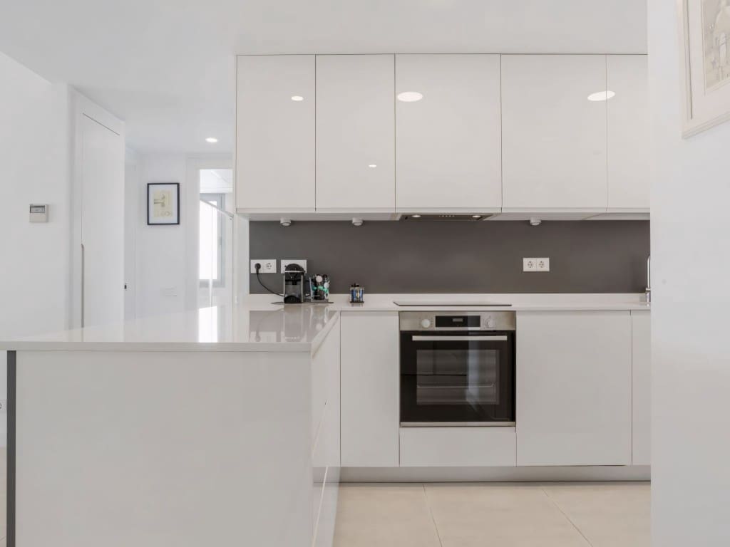 2 slaapkamer Penthouse te koop in New Golden Mile met zwembad garage - € 495.000 (Ref: 9115911)