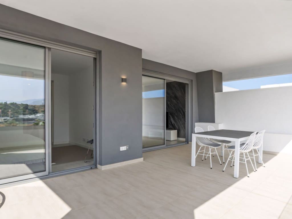 2 slaapkamer Penthouse te koop in New Golden Mile met zwembad garage - € 495.000 (Ref: 9115911)