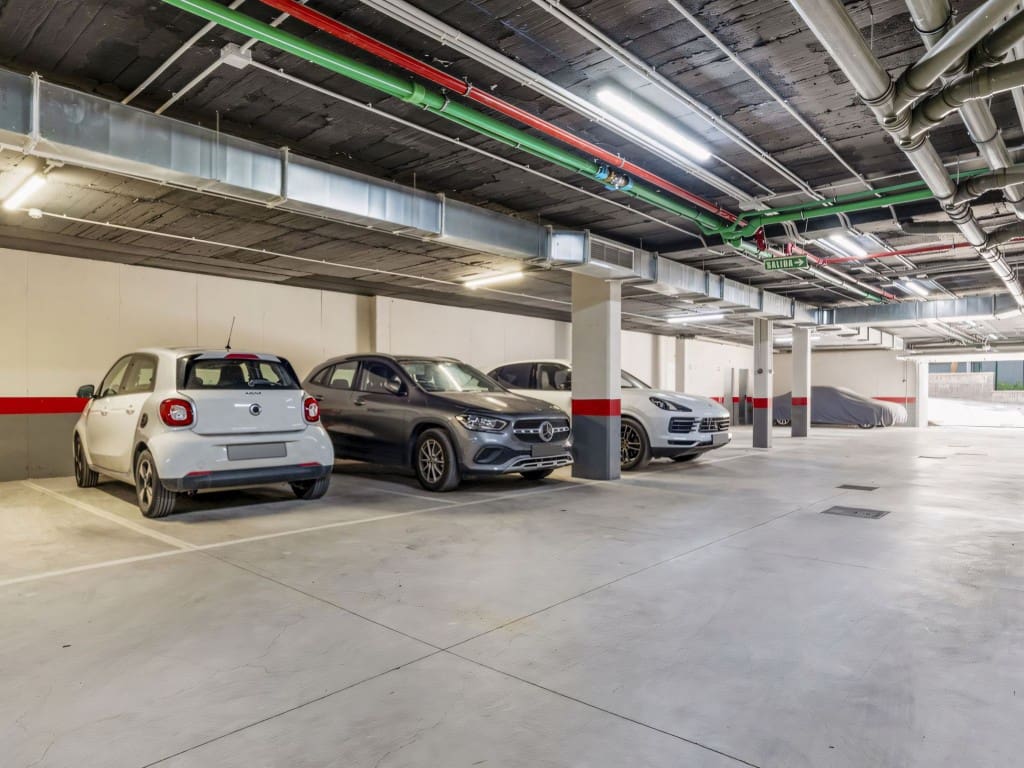 2 slaapkamer Penthouse te koop in New Golden Mile met zwembad garage - € 495.000 (Ref: 9115911)