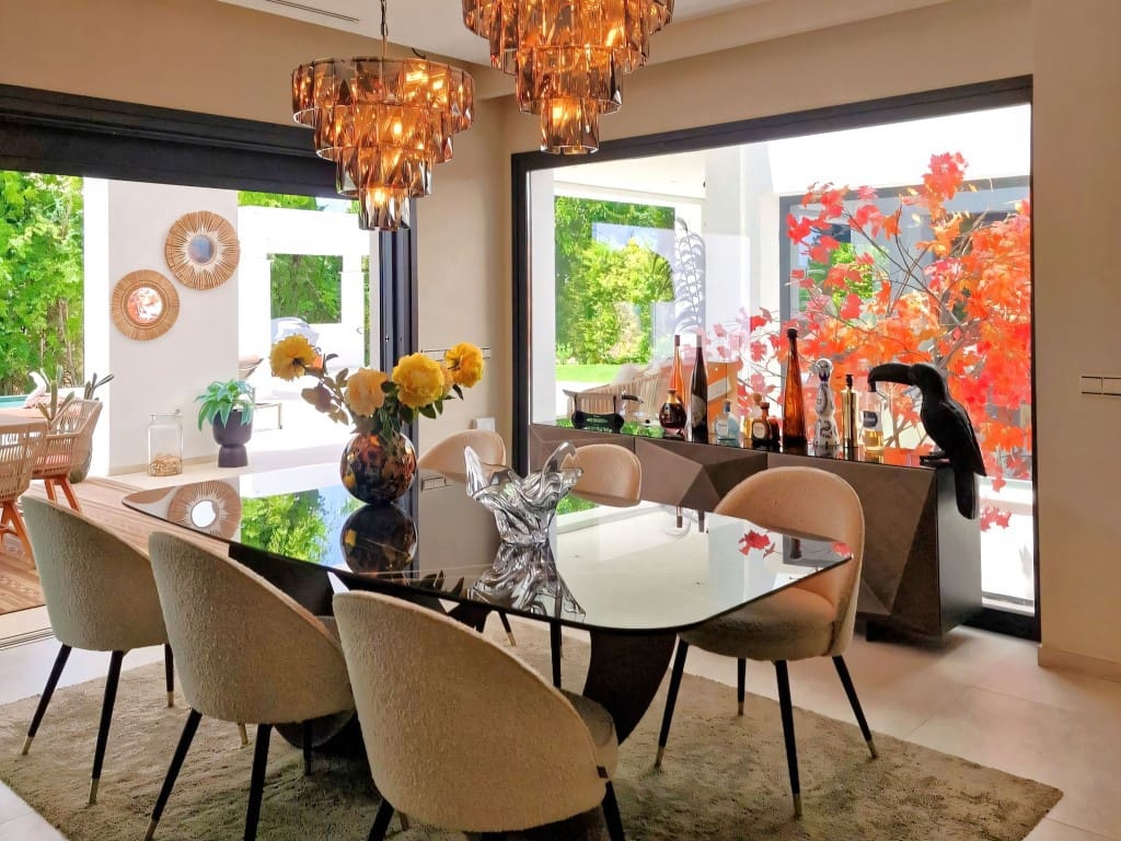 5 sypialnia Willa na sprzedaż w Las Chapas z basenem garażem - 5 475 000 € (Ref: 9118574)