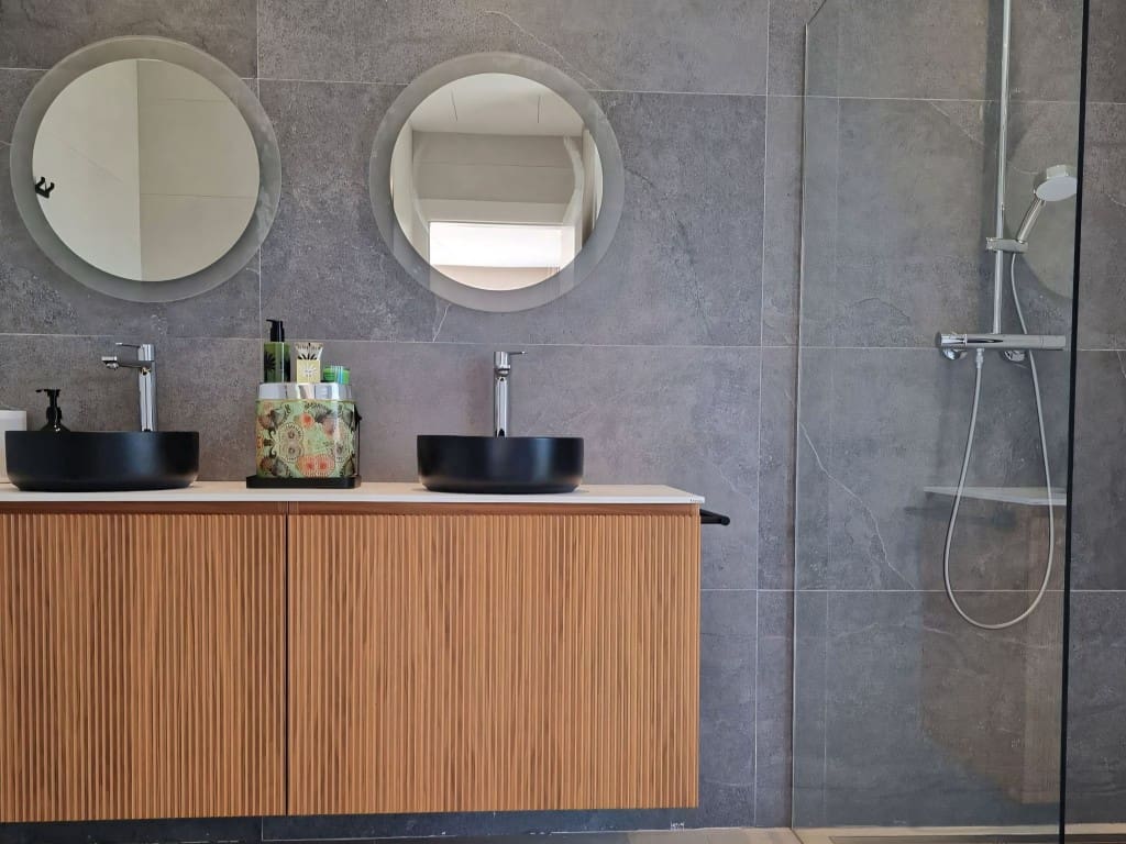 5 sypialnia Willa na sprzedaż w Las Chapas z basenem garażem - 5 475 000 € (Ref: 9118574)