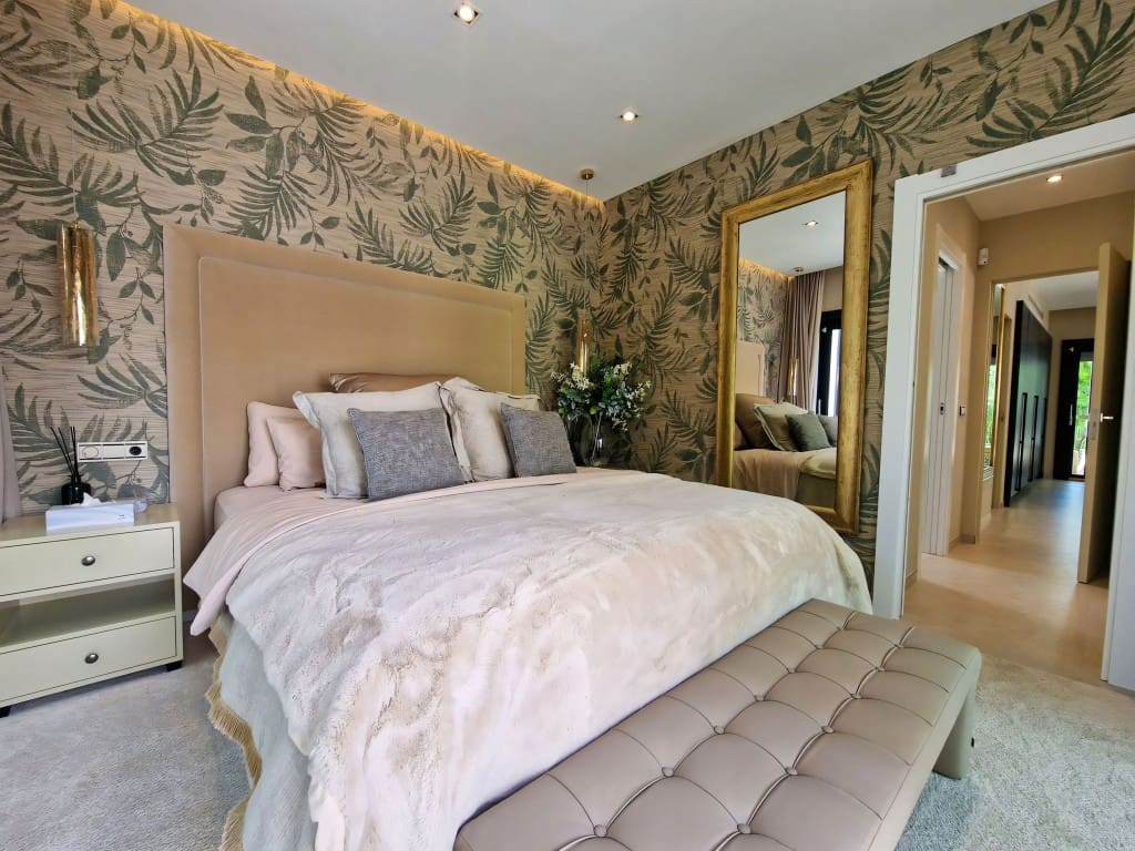 5 sypialnia Willa na sprzedaż w Las Chapas z basenem garażem - 5 475 000 € (Ref: 9118574)