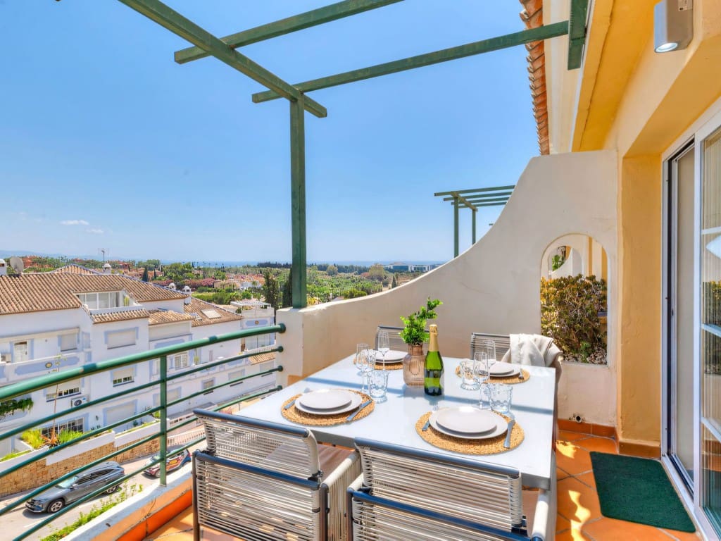 2 sypialnia Apartament na sprzedaż w Nueva Andalucia z basenem - 445 000 € (Ref: 9130295)