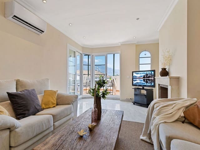 2 sypialnia Apartament na sprzedaż w Nueva Andalucia, Marbella z basenem - 445 000 € (Ref: 9130295)