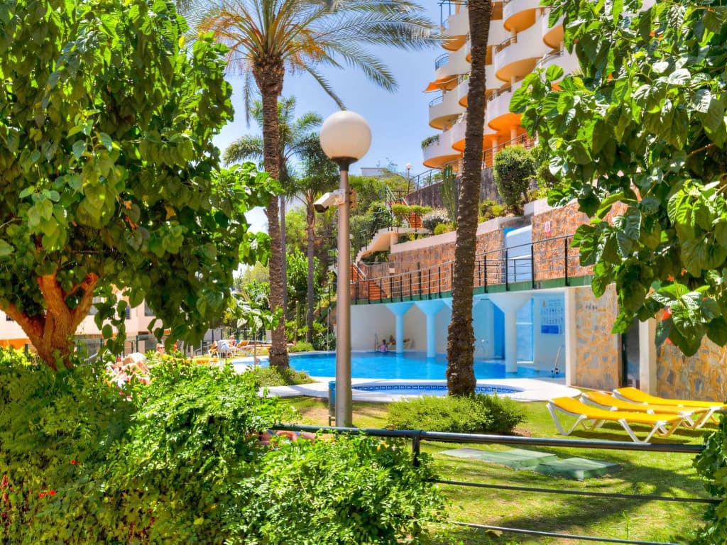 2 sypialnia Apartament na sprzedaż w Nueva Andalucia z basenem - 445 000 € (Ref: 9130295)