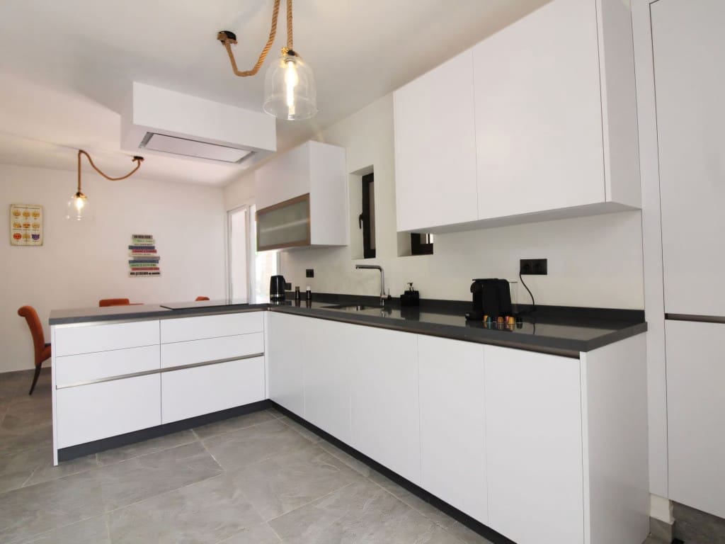 3 sypialnia Willa na sprzedaż w Torrequebrada z basenem garażem - 1 550 000 € (Ref: 9132160)