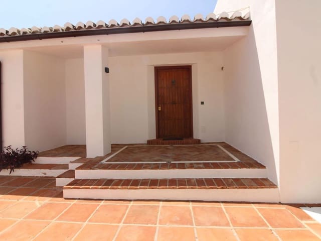 3 sypialnia Willa na sprzedaż w Torrequebrada, Benalmádena z basenem garażem - 1 550 000 € (Ref: 9132160)