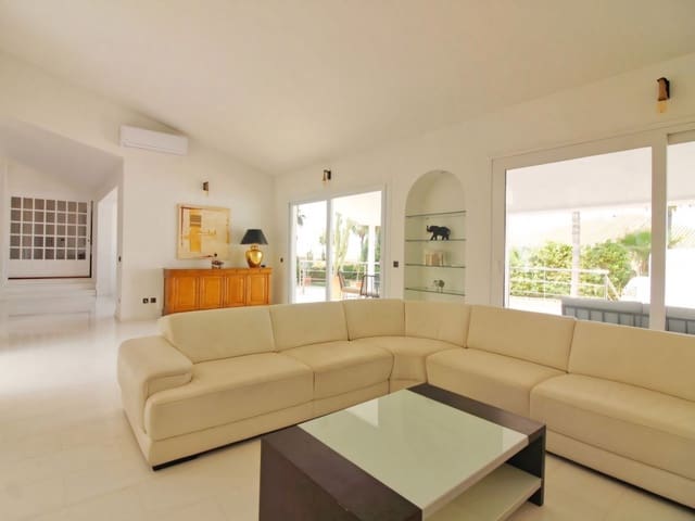 3 sypialnia Willa na sprzedaż w Torrequebrada, Benalmádena z basenem garażem - 1 550 000 € (Ref: 9132160)