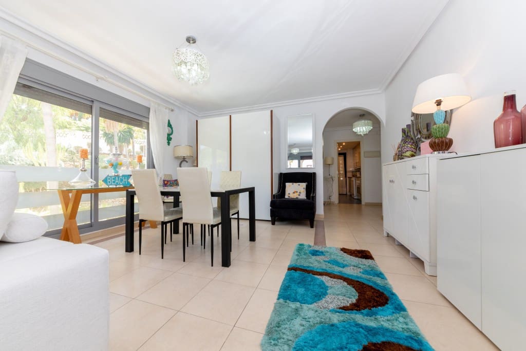 2 slaapkamer Appartement te koop in Nueva Andalucia met zwembad - € 510.000 (Ref: 9134129)