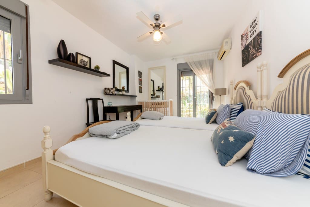 2 slaapkamer Appartement te koop in Nueva Andalucia met zwembad - € 510.000 (Ref: 9134129)