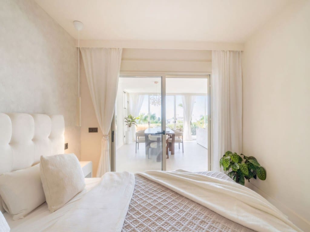 3 slaapkamer Appartement te koop in Nueva Andalucia met zwembad garage - € 1.180.000 (Ref: 9134131)