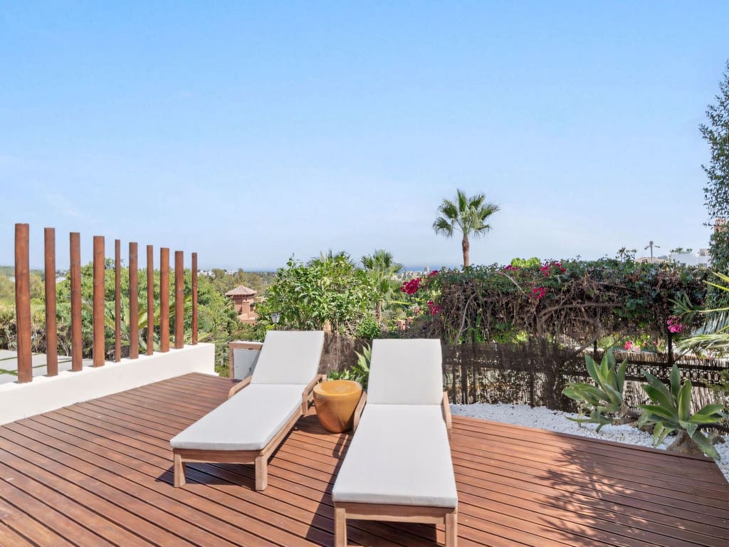 3 slaapkamer Appartement te koop in Nueva Andalucia met zwembad garage - € 1.180.000 (Ref: 9134131)