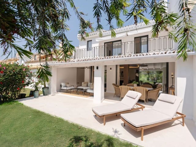 4 soveværelse Byhus til salg i Nueva Andalucia, Marbella med swimmingpool garage - € 1.850.000 (Ref: 9134132)