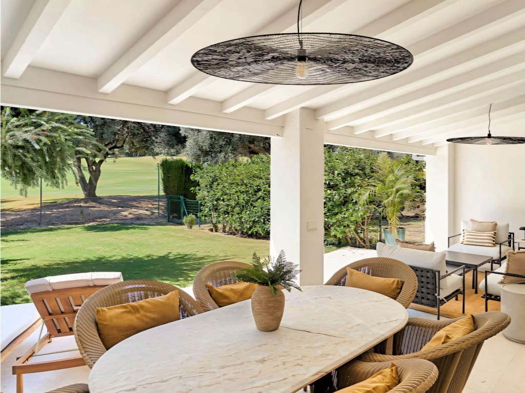 4 bedroom Townhouse for sale in Nueva Andalucia with pool garage - € 1,650,000 (Ref: 9134132)