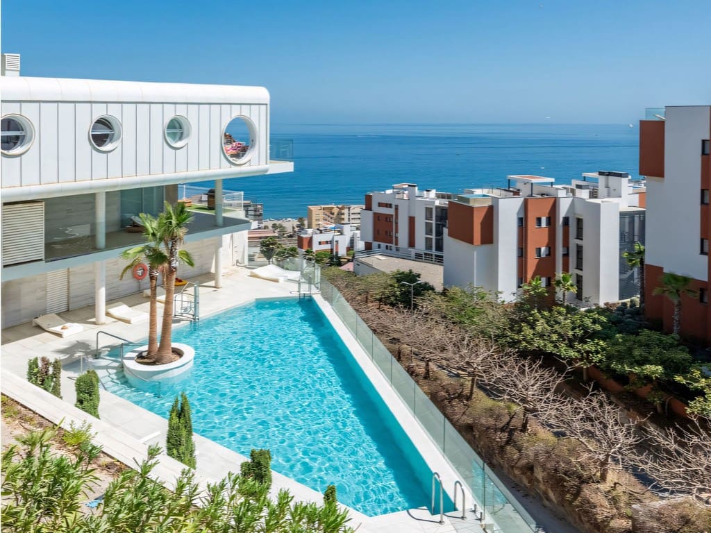 3 slaapkamer Appartement te koop in Fuengirola met zwembad - € 849.000 (Ref: 9146866)