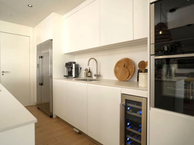 3 soverom Leilighet til salgs i Fuengirola med svømmebasseng - € 1 395 000 (Ref: 9148966)