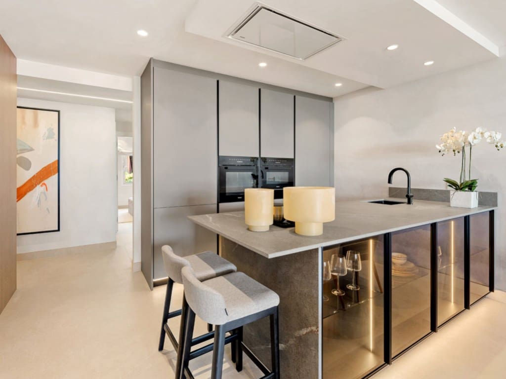 3 Zimmer Apartment zu verkaufen in New Golden Mile mit Pool Garage - 2.350.000 € (Ref: 9151752)