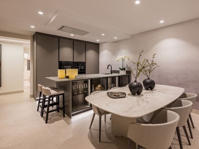 3 Zimmer Apartment zu verkaufen in New Golden Mile, Estepona mit Pool Garage - 2.350.000 € (Ref: 9151752)