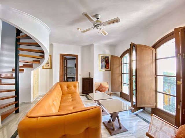 3 bedroom Penthouse for sale in Marbella Centro, Marbella - € 575,000 (Ref: 9151754)