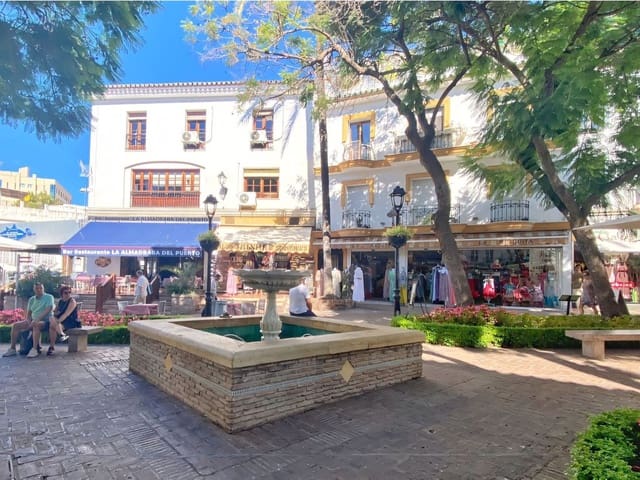 3 bedroom Penthouse for sale in Marbella Centro, Marbella - € 575,000 (Ref: 9151754)