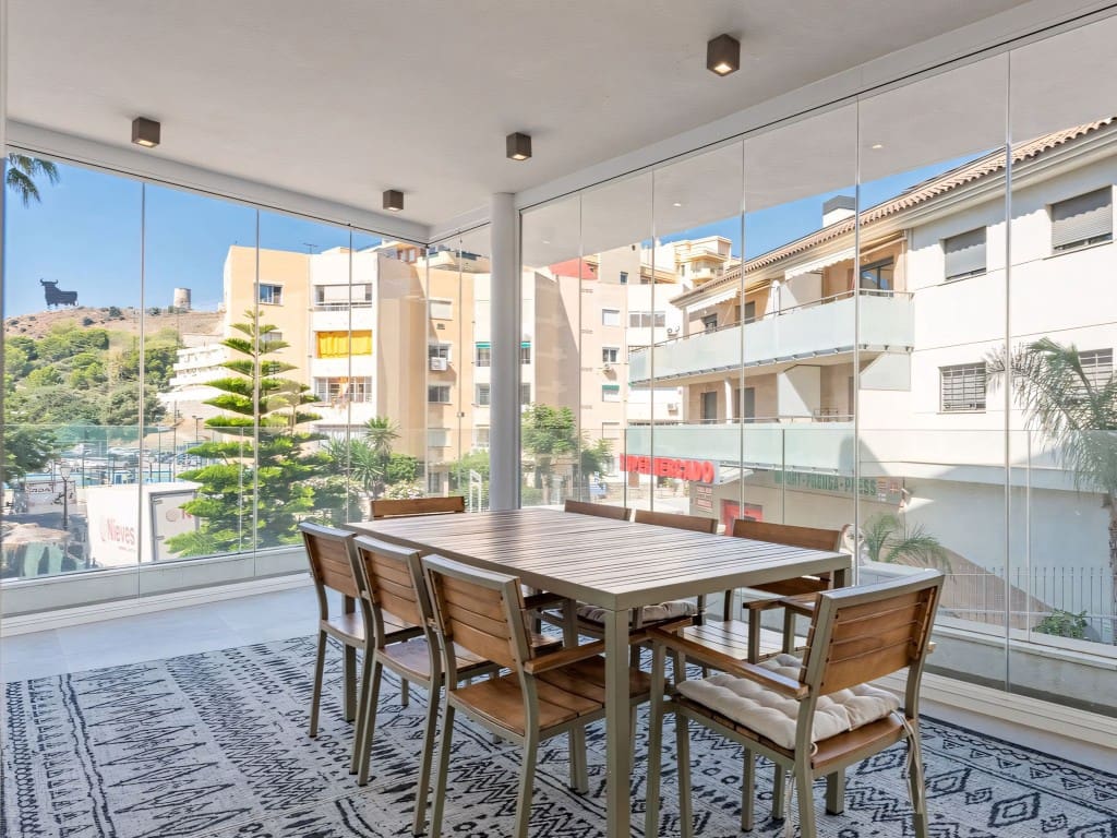 2 Zimmer Apartment zu verkaufen in Fuengirola mit Pool - 479.000 € (Ref: 9162078)