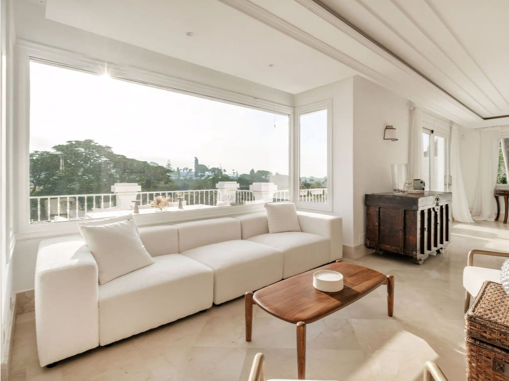 7 slaapkamer Villa te koop in Nueva Andalucia met zwembad garage - € 4.995.000 (Ref: 9163547)