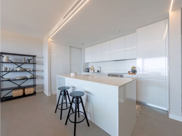 2 quarto Apartamento para venda em Benalmádena com piscina - 575 000 € (Ref: 9165557)