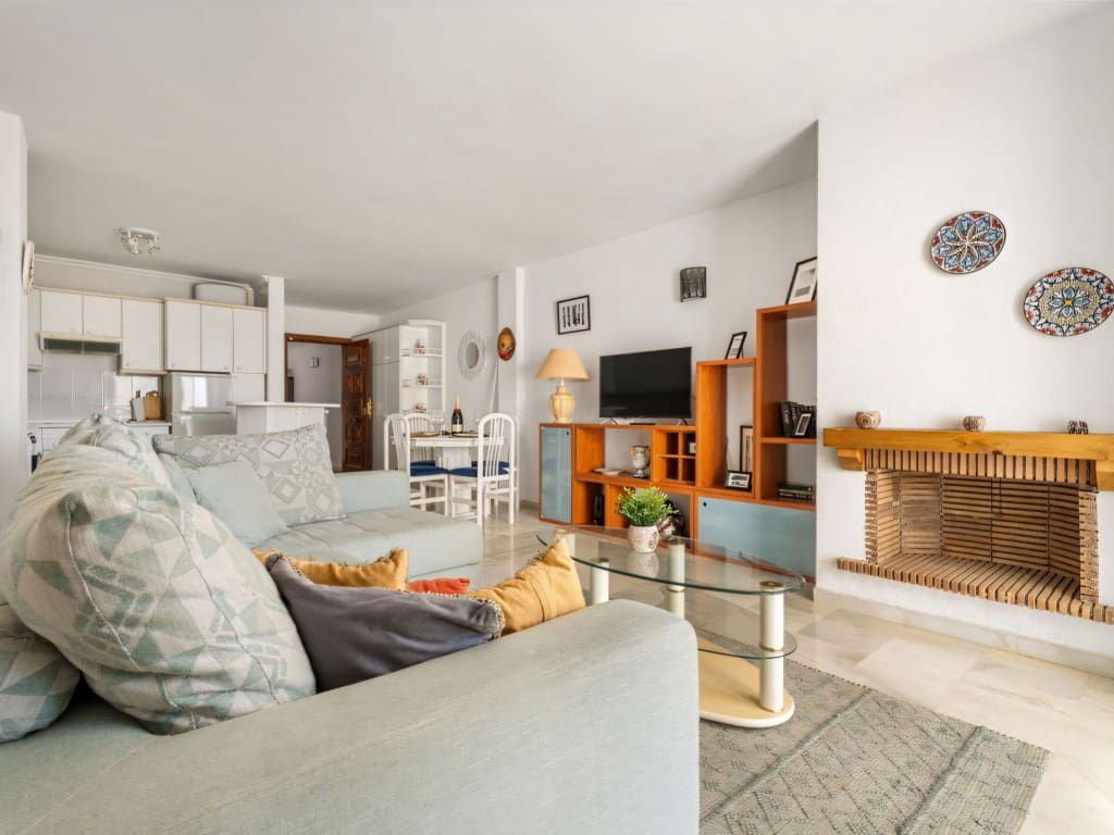 3 chambre Appartement à vendre à Riviera del Sol avec piscine - 299 950 € (Ref: 9165558)