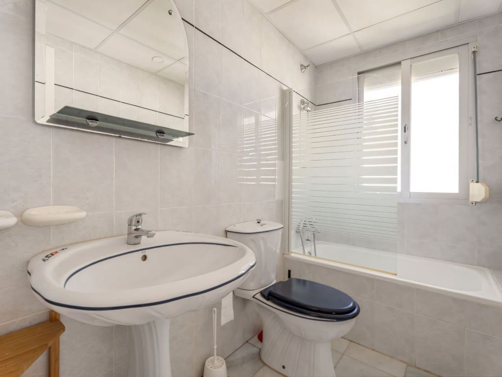 3 chambre Appartement à vendre à Riviera del Sol avec piscine - 299 950 € (Ref: 9165558)