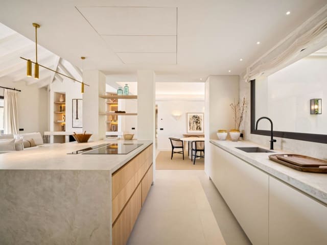 4 Zimmer Villa zu verkaufen in Nueva Andalucia, Marbella mit Pool Garage - 3.950.000 € (Ref: 9166824)