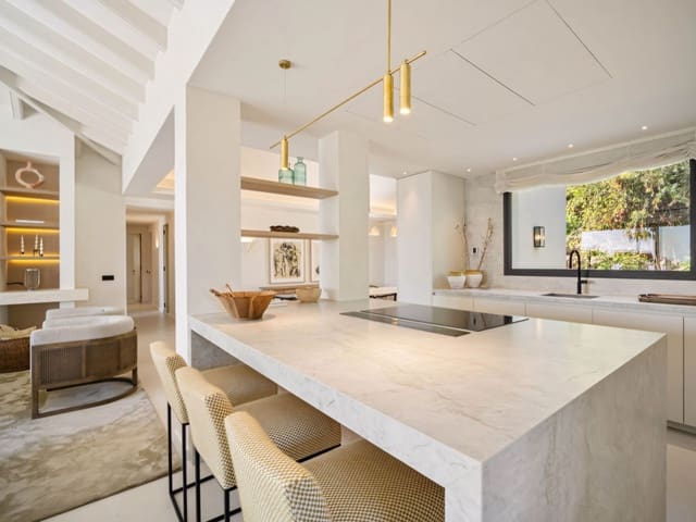 4 Zimmer Villa zu verkaufen in Nueva Andalucia, Marbella mit Pool Garage - 3.950.000 € (Ref: 9166824)